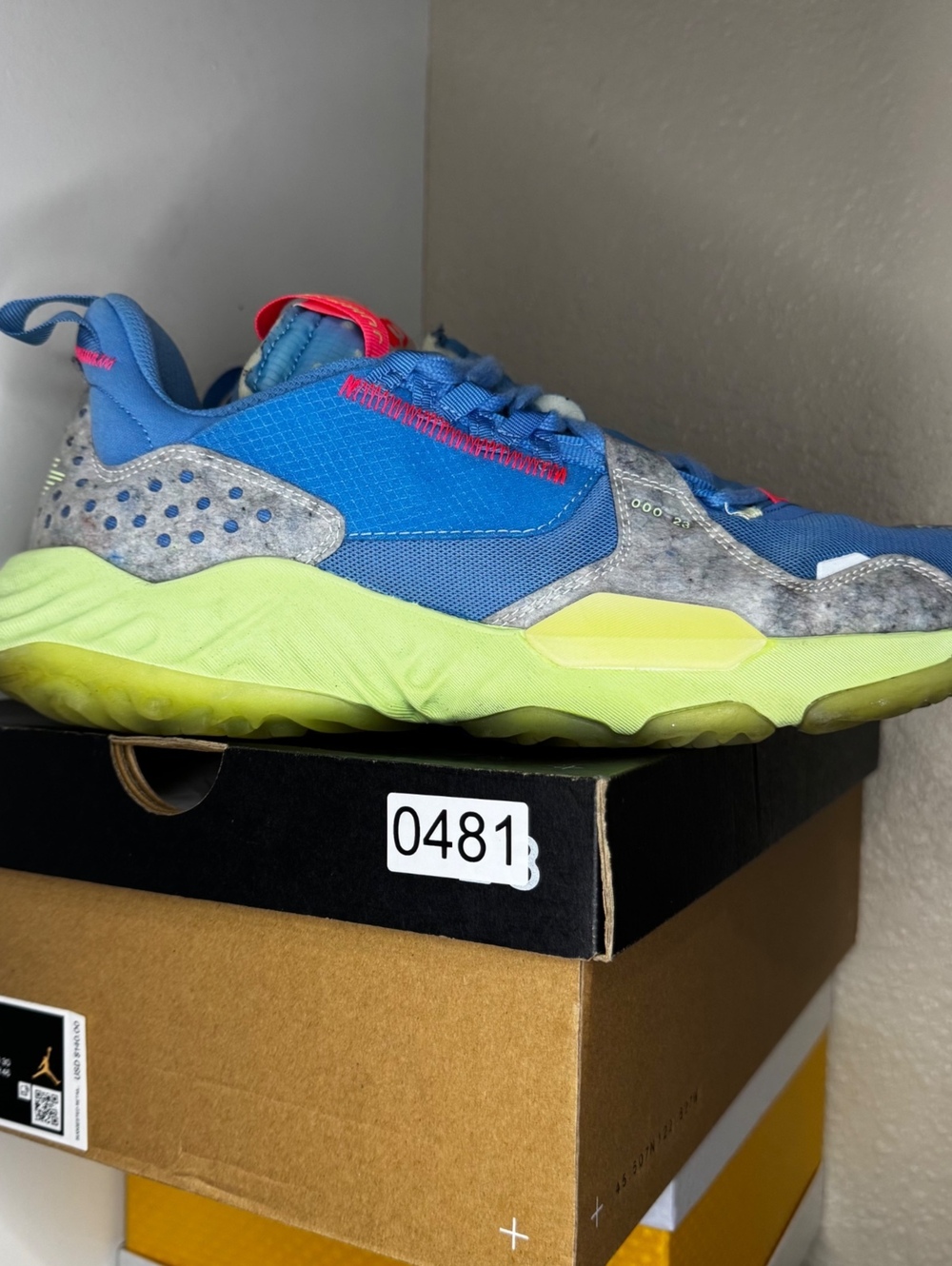 Air Jordan Delta Blue Beyond Barely Volt Men’s 12 CZ7898-400
